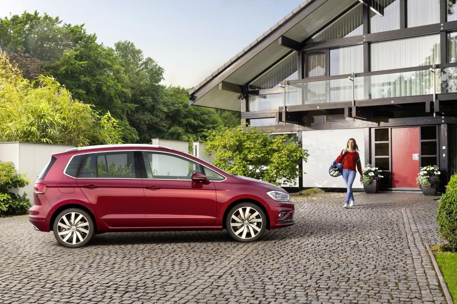  Volkswagen Golf Sportsvan TSI 2017 года  (WW) (фото 9 из 40)